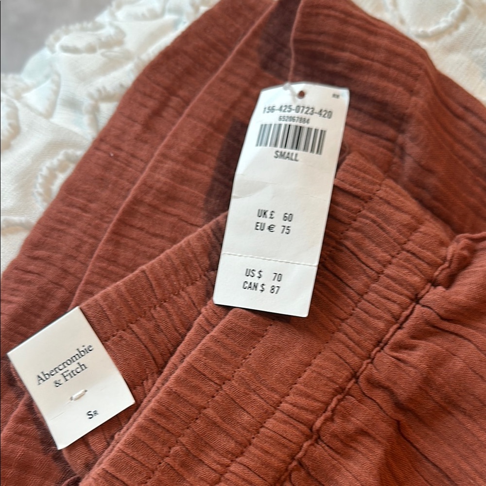 Abercrombie and Fitch Crinkle Textured Pull-On Wide Leg Pant size S (regular)